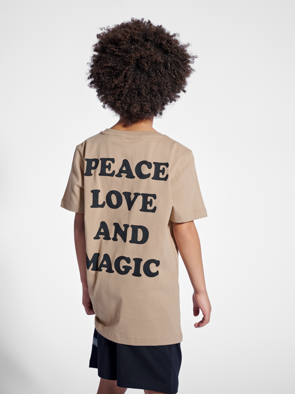 stsGLORY T-SHIRT S/S, SEPIA TINT, model