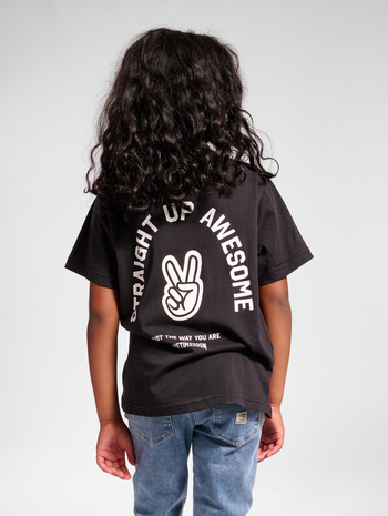 stsHARLEM T-SHIRT, BLACK, model