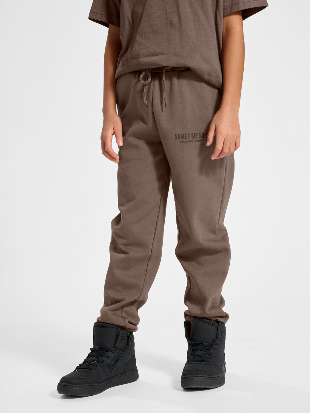stsPACIFIC PANTS, RAIN DRUM, model