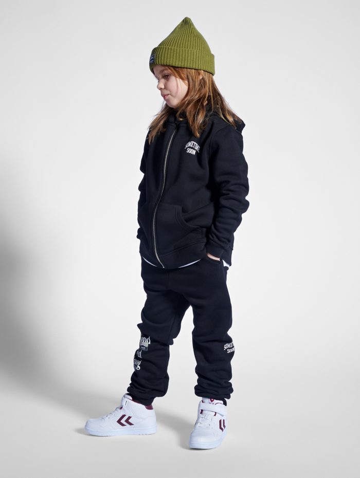 stsUNIQUE PANTS, BLACK, model