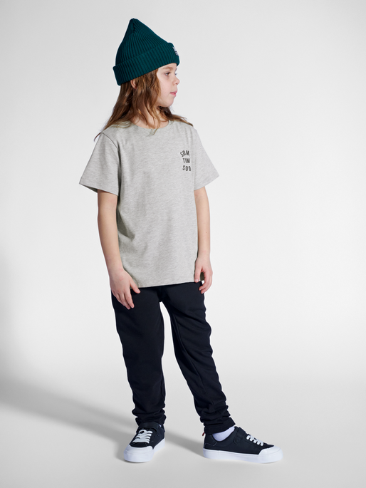 stmREVOLUTION T-SHIRT S/S, GREY MELANGE, model